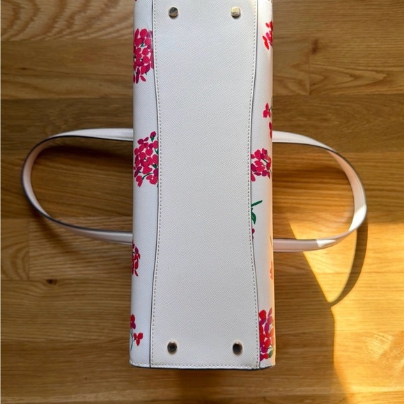 ✨ Like New ✨ Kate Spade Staci Large Satchel - Red Hydrangea Floral - Picture 6 of 7